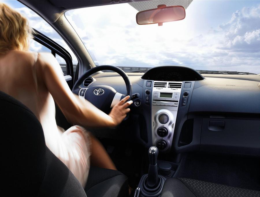  Toyota Yaris TS 2007 года  (фото 18 из 89)